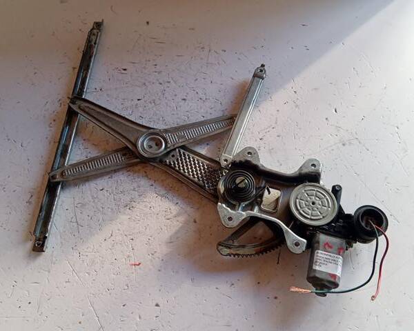 CREMAGLIERA ANT. DX IN FERRO 2 FILI PRESA ROTONDA TOYOTA YARIS 2000 8571052030