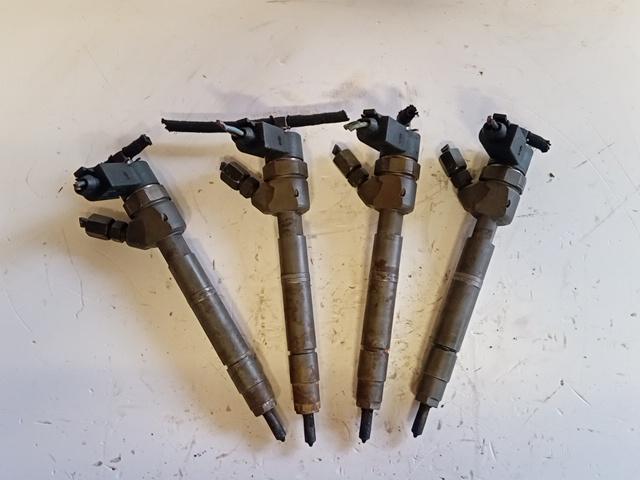 4 INIETTORI MERCEDES ML 2001 2.7 T.D. BOSCH 0445110035 - immagine 2