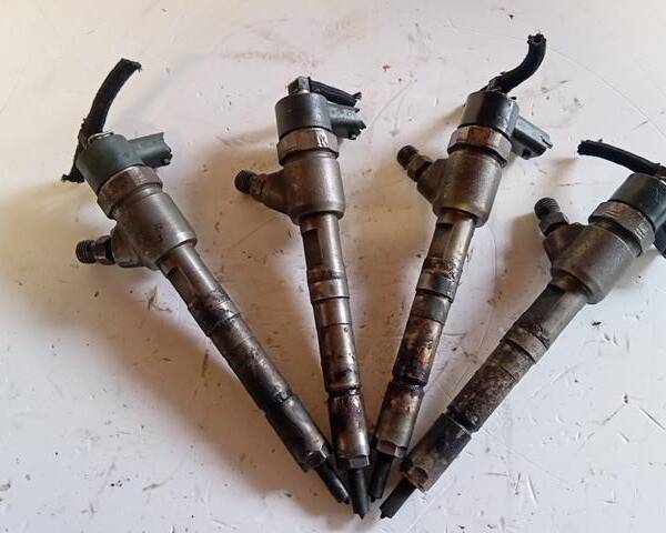 4 INIETTORI OPEL CORSA D 2007 1.3 MULTIJET 90CV BOSCH 0445110083