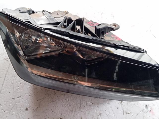 FARO DX AUDI Q2 2020 81A941004 (UN GANCIO ROTTO)