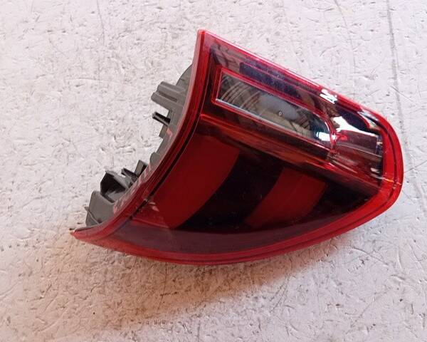 STOP POSTERIORE DESTRO INTEGRATO NEL PORTELLO PER PEUGEOT 2008 Serie 00200843 (