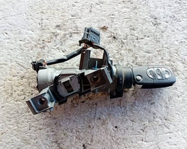 BLOCCASTERZO PER AUDI A3 Serie (8P1) 1K0905851 (03>05)