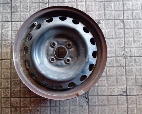 CERCHIO IN FERRO PER TOYOTA Yaris Serie 1NZ (17>20)