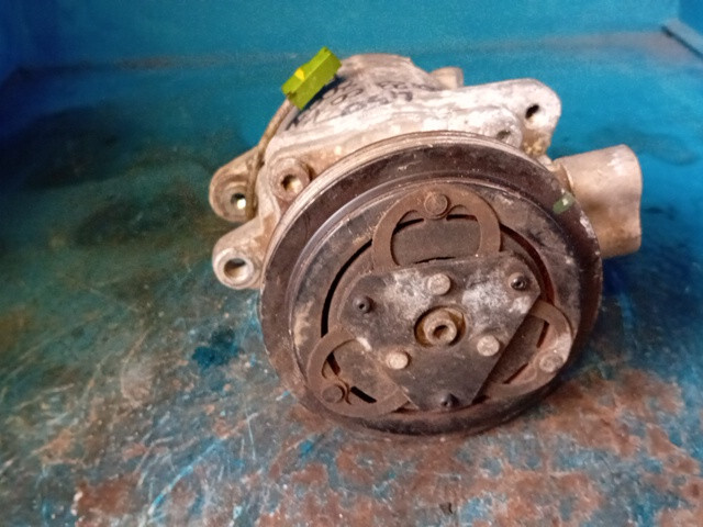 COMPRESSORE A/C PER SMART ForTwo Coupé (W450) A1602300111 diesel 799 (98>03) - immagine 3