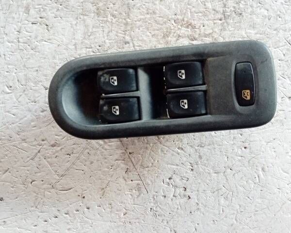 PULSANTIERA ANTERIORE SINISTRA PER RENAULT Clio Serie 8200356541 (04>08)