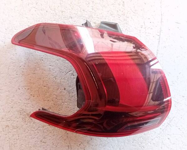 STOP FANALE POSTERIORE SINISTRO PER PEUGEOT 2008 Serie 9814747880 HM05 (19>)