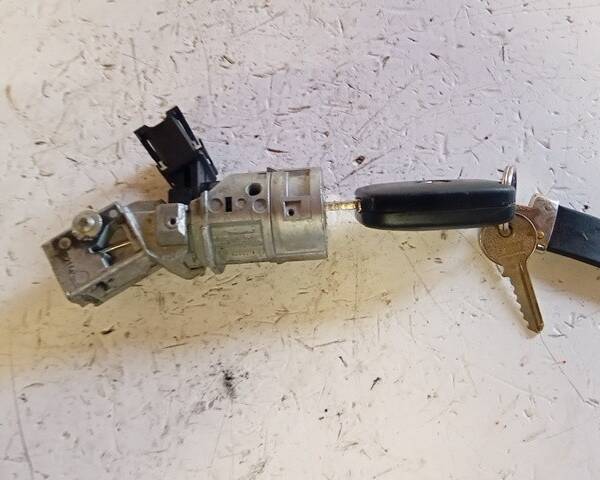 BLOCCASTERZO PER RENAULT Clio Serie 8200214168 (08>15)