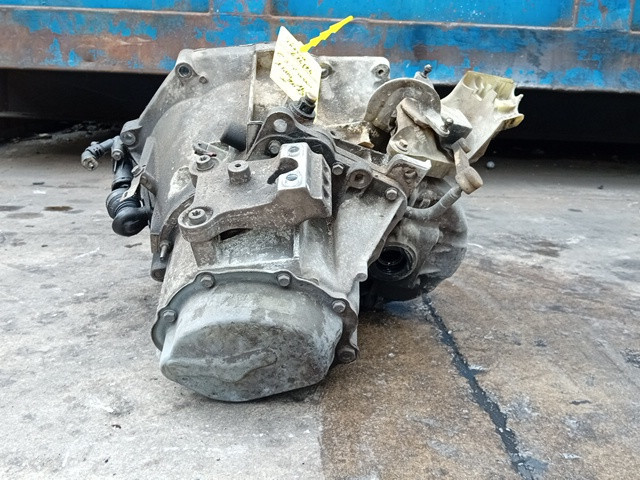 CAMBIO MANUALE COMPLETO PER CITROEN C3 Picasso 8F01 benzina 1397 (08>) - immagine 4