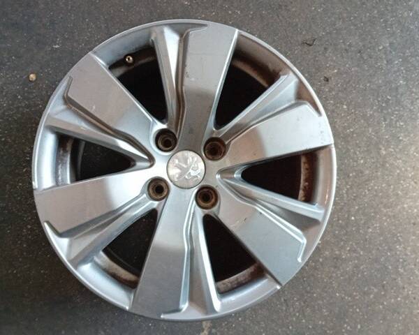 CERCHIO IN LEGA PER PEUGEOT 2008 Serie HM05 (19>)