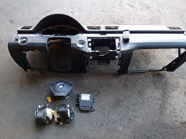 KIT AIRBAG COMPLETO PER VOLKSWAGEN Passat Berlina 5° Serie CFG (10>15)