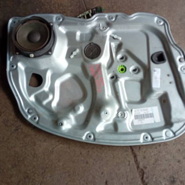 ALZACRISTALLO ELETTRICO ANT. SX PER LANCIA Musa 2° Serie 00518084300 (07>)