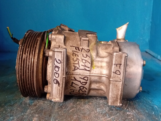 COMPRESSORE A/C PER FORD Fiesta 5° Serie 2S6119D629AE diesel 1399 (05>08) - immagine 4