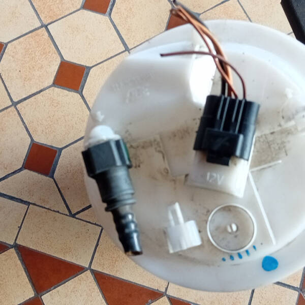 POMPA CARBURANTE PER RENAULT Megane II Van benzina 1598 (02>10)