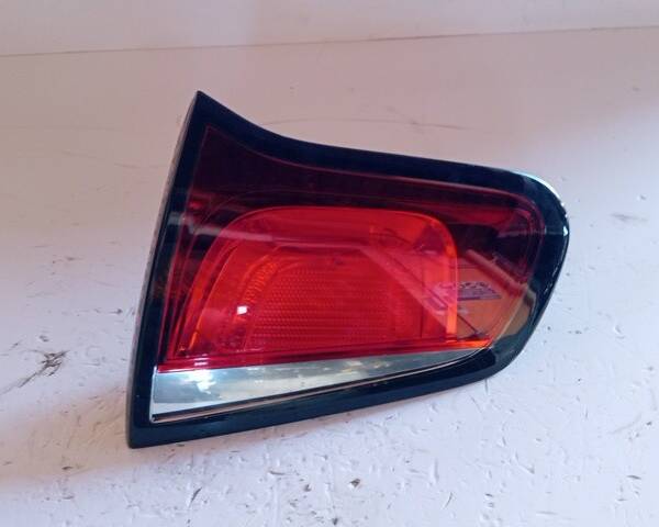 STOP POSTERIORE SINISTRO INTEGRATO NEL PORTELLO PER CITROEN C3 Serie 9803934280