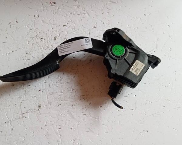 PEDALE ACCELERATORE PER CHEVROLET Aveo 2° Serie 96858781 (11>)