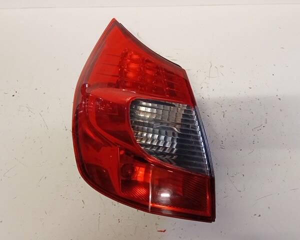 STOP FANALE POSTERIORE SINISTRO PER RENAULT Scenic Serie 8200474328B (03>09)