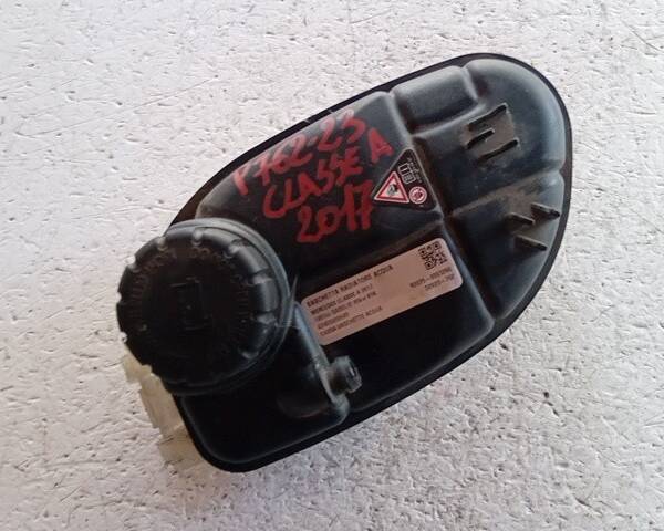 VASCHETTA LIQUIDO RADIATORE PER MERCEDES Classe A Serie (W176) A2465000049 K9K