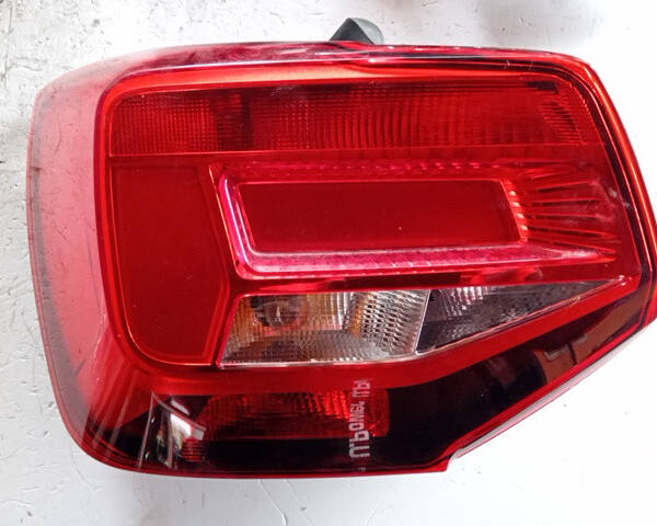 STOP FANALE POSTERIORE SINISTRO PER AUDI Q2 Serie (GAB) 81A945069B (16>)