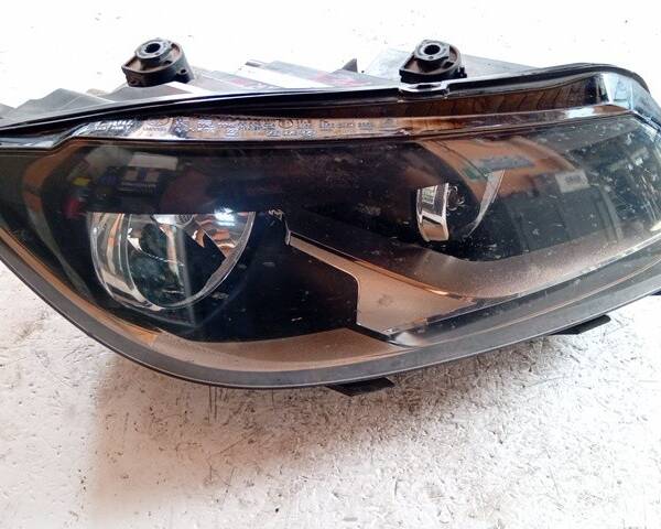 FARO ANTERIORE DESTRO PER VOLKSWAGEN Touran 3° Serie 1T1941006G (10>15)