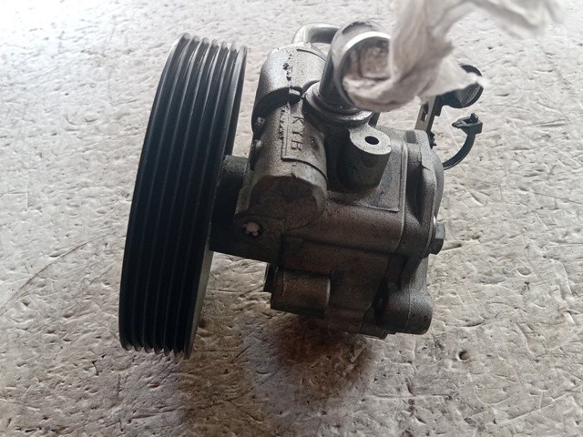 POMPA IDROGUIDA PER FORD Fiesta 5° Serie 2S6C3A696DD diesel 1399 (05>08) - immagine 4