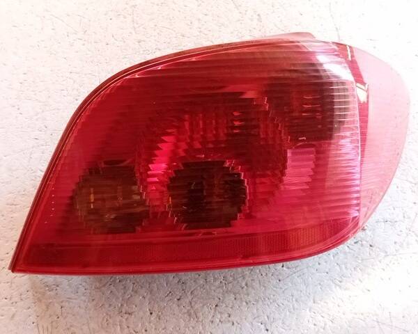 STOP FANALE POSTERIORE DESTRO PER PEUGEOT 307 Berlina 9HZ (01>05)