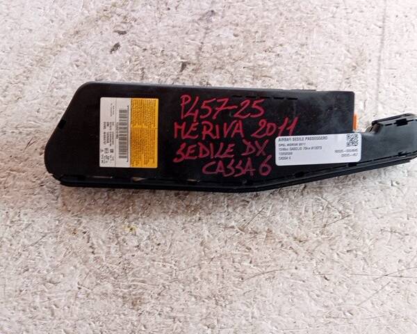 AIRBAG SEDILE DESTRO PER OPEL Meriva 3° Serie 13250508 (10>)