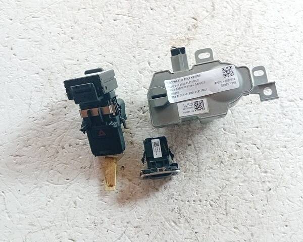 BLOCCASTERZO ELETTRICO PER VOLVO V40 Serie 31340956 (12>15)