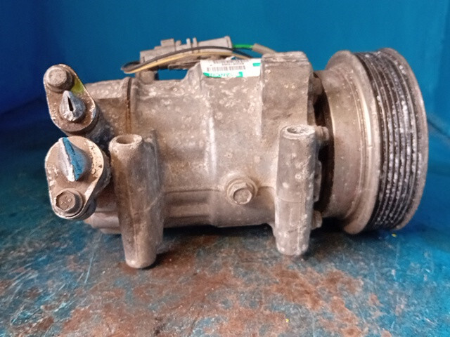 COMPRESSORE A/C PER RENAULT Clio Serie 8200819568A benzina 1149 (04>08)