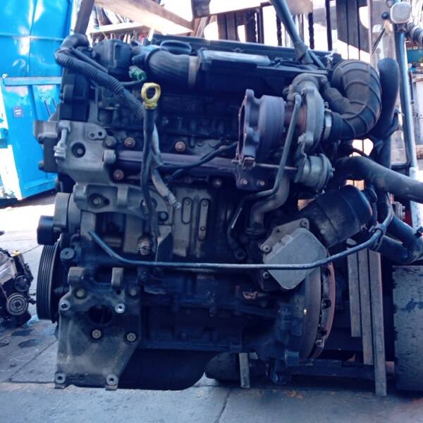 MOTORE COMPLETO PER MAZDA 2 Berlina 1° Serie F6JA diesel 1399 (03>07)