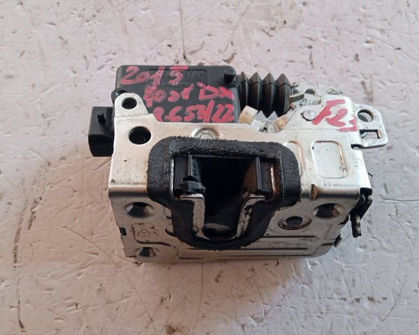 SERRATURA POSTERIORE DESTRA PER DACIA Duster 1° Serie 825029139R K9K R8 (10>)