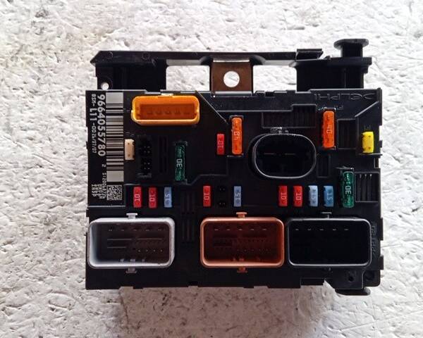 BODY COMPUTER PER PEUGEOT 207 Cabrio 9664055780 (07>)