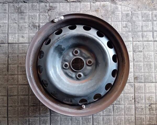 CERCHIO IN FERRO PER TOYOTA Yaris Serie 1NZ (17>20)