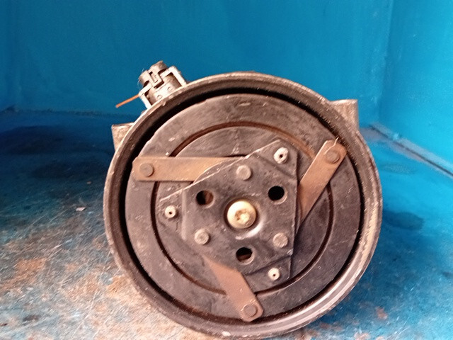 COMPRESSORE A/C PER RENAULT Megane ll Serie 01140017 diesel 1461 (02>06) - immagine 5