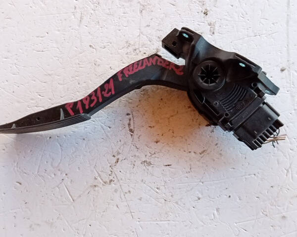 PEDALE ACCELERATORE PER LAND ROVER Freelander 3° Serie 6G929F836EF (06>11)