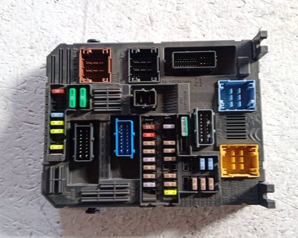 BODY COMPUTER PER CITROEN C3 Serie 9819851180 (16>)