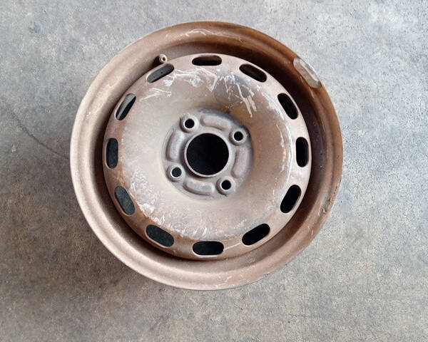 CERCHIO IN FERRO PER FORD Fiesta 4° Serie FUJA (02>05)