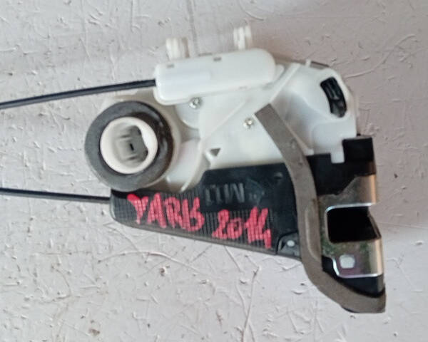 SERRATURA POSTERIORE SINISTRA PER TOYOTA Yaris Serie 1KR-FE (14>16)