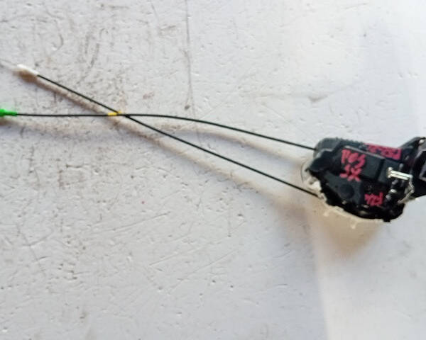 SERRATURA POSTERIORE SINISTRA PER TOYOTA Yaris Serie U2014120 (17>20)